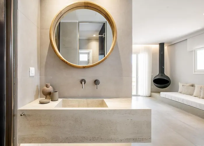 Hotel Blue - 4 Luxurious, Sea Front Kithnos