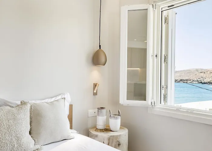 Blue - 4 Luxurious, Sea Front Hotel Kithnos