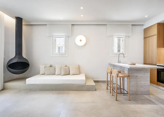 Hotel Blue - 4 Luxurious, Sea Front Kithnos