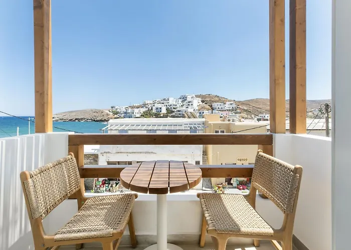 Hotel Blue - 4 Luxurious, Sea Front *